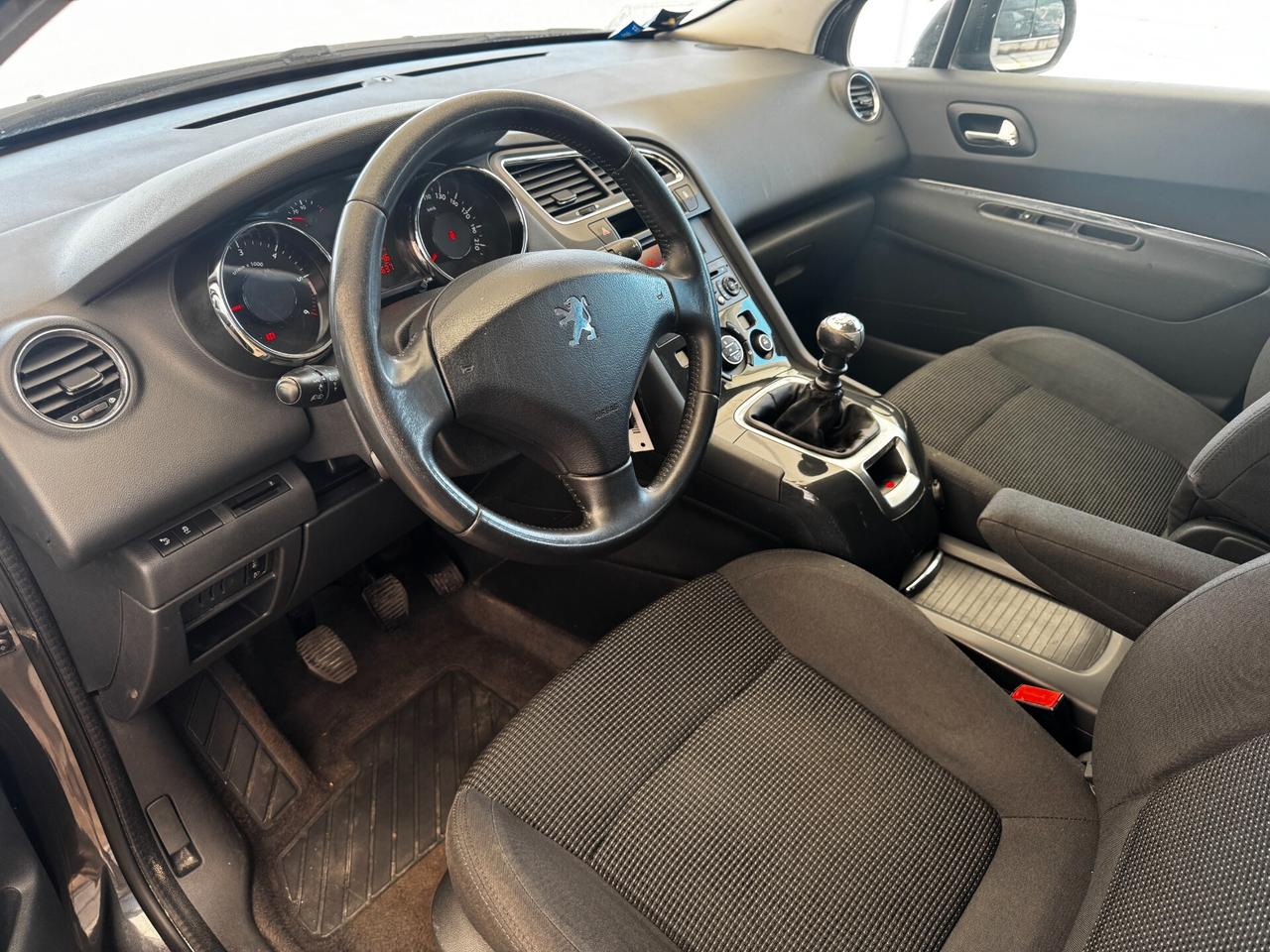Peugeot 5008 1.6 HDi 115CV Access 7 POSTI - 2013