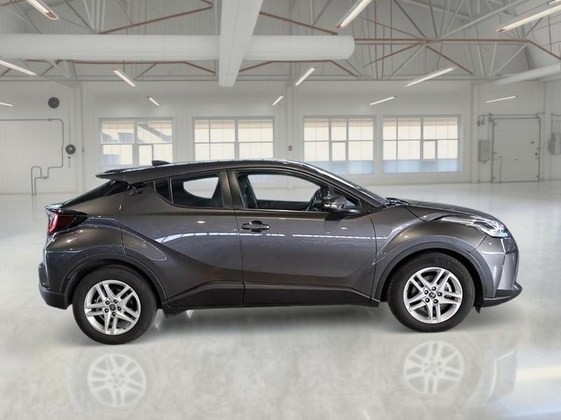 TOYOTA C-HR 1.8H 98CV E-CVT Business