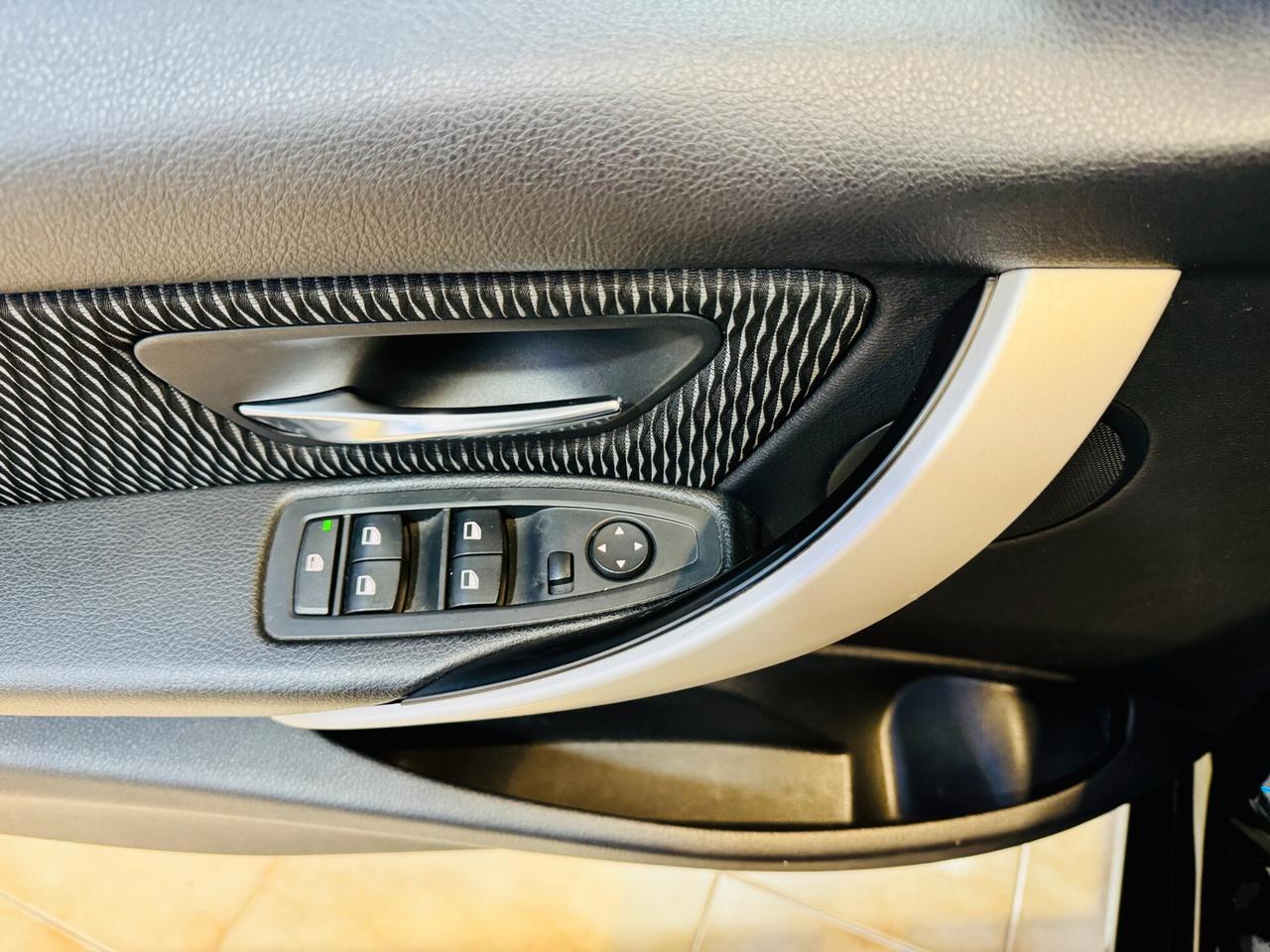 BMW 318d Touring LED / Sedili Risc. / Navi