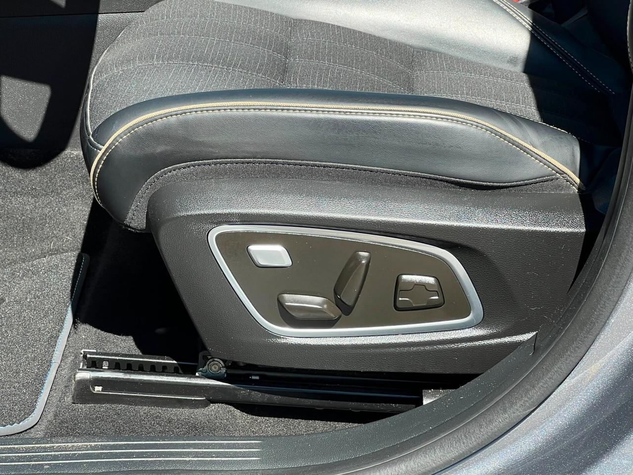 Renault Austral 1.2 E-Tech full hybrid 200cv Iconic Auto