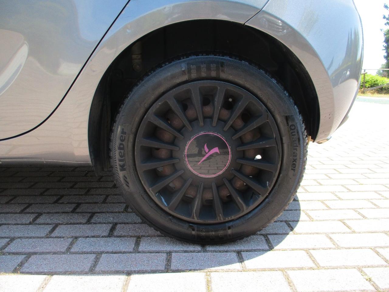 Lancia Ypsilon 5 Porte Ypsilon 1.3 mjt Elefantino Rosa 95cv OK NEOPAT.