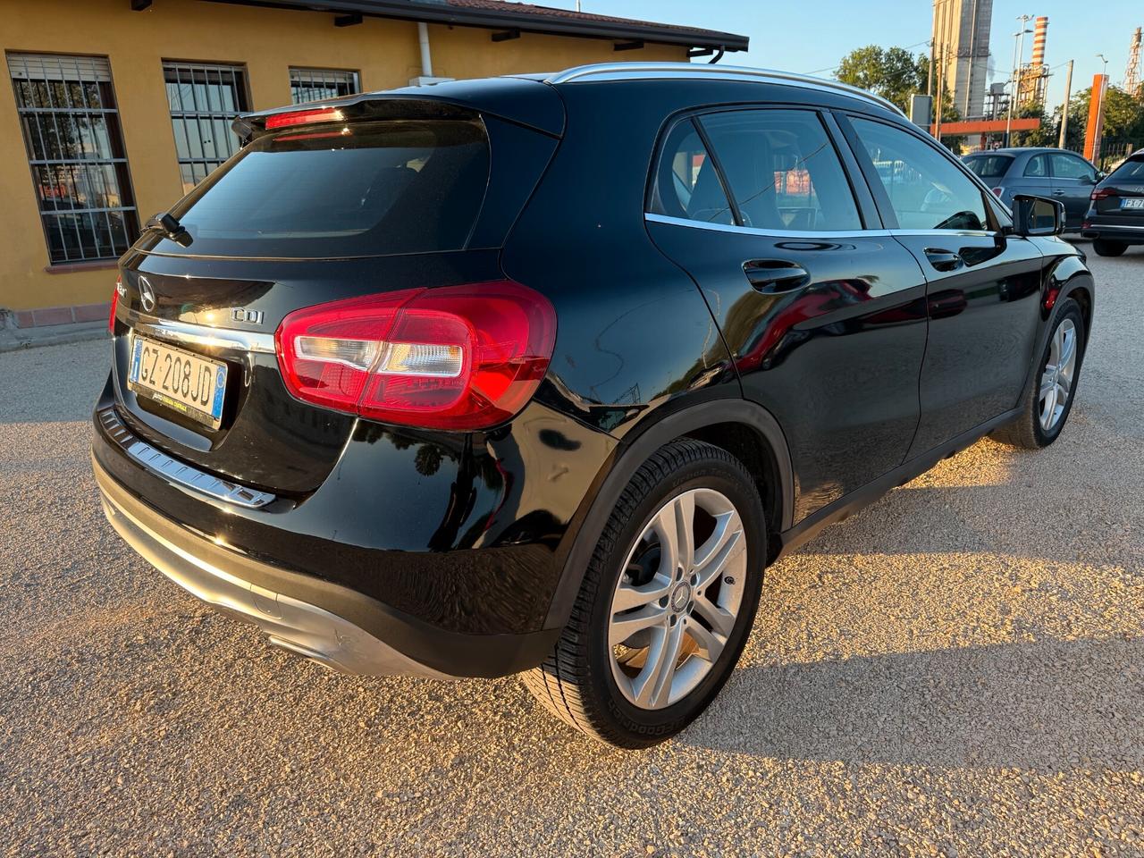 Mercedes-benz GLA 180 CDI Premium
