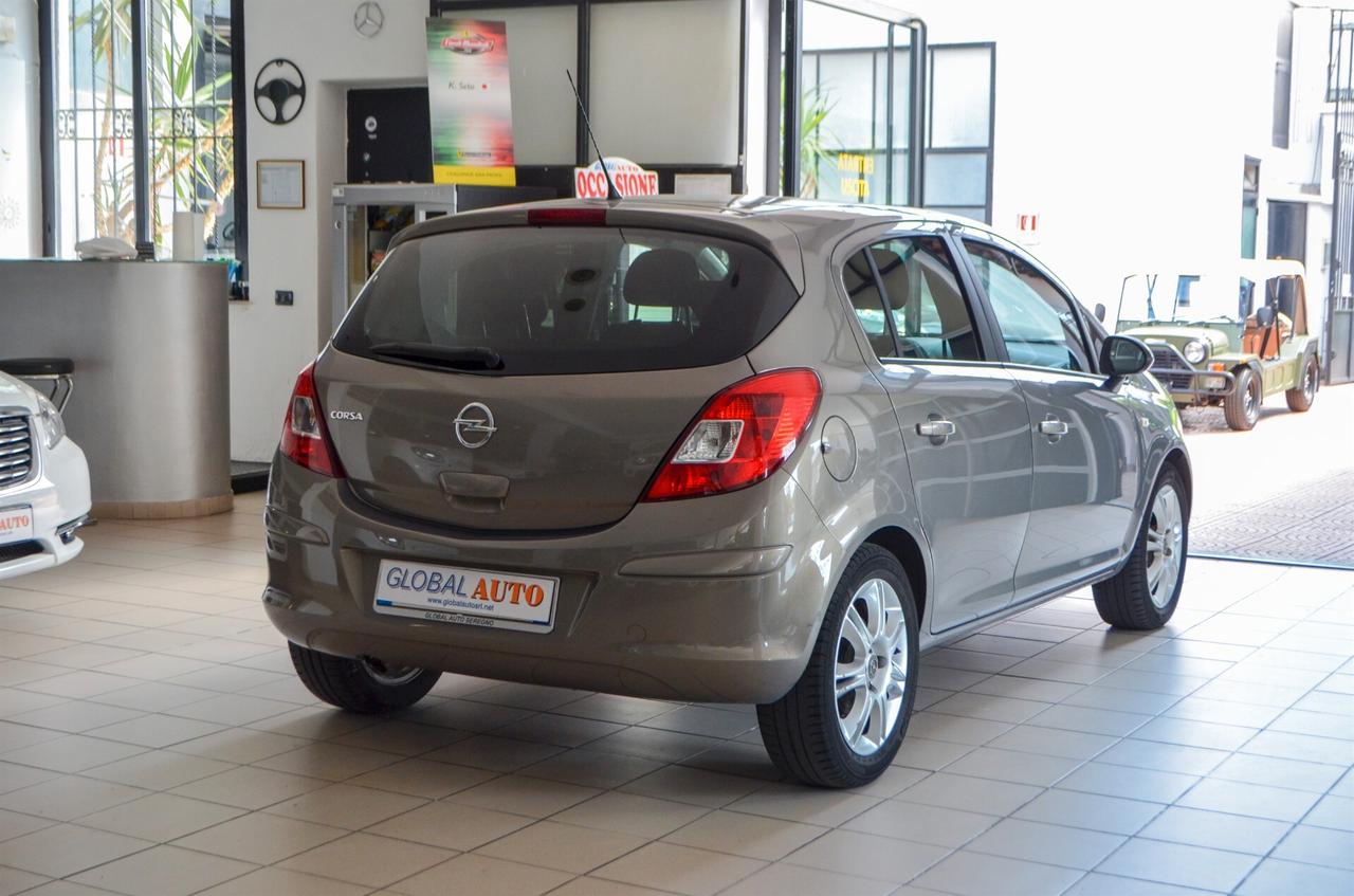 Opel Corsa 1.4 16V 5 porte Elective