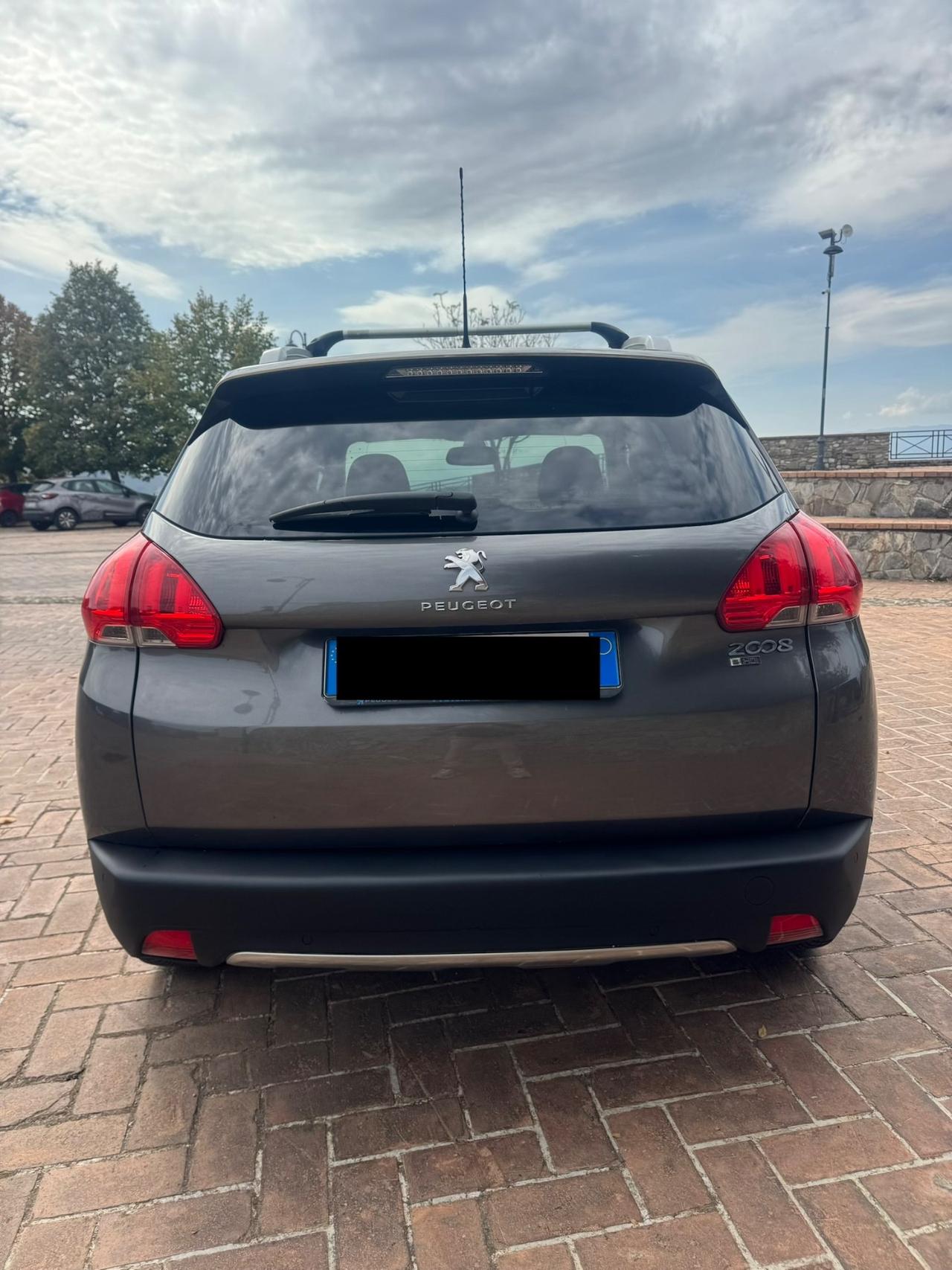 Peugeot 2008 1.6 e-HDi 92Cv *ALLURE* 2015