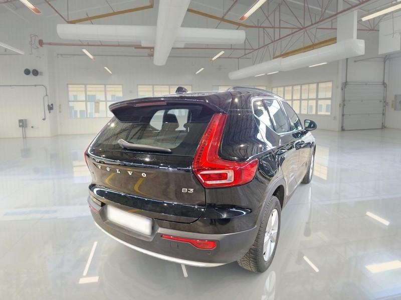 VOLVO XC40 B3 automatico Essential