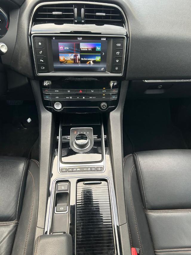 JAGUAR F-Pace 2.0 D 180 CV AWD aut. Prestige