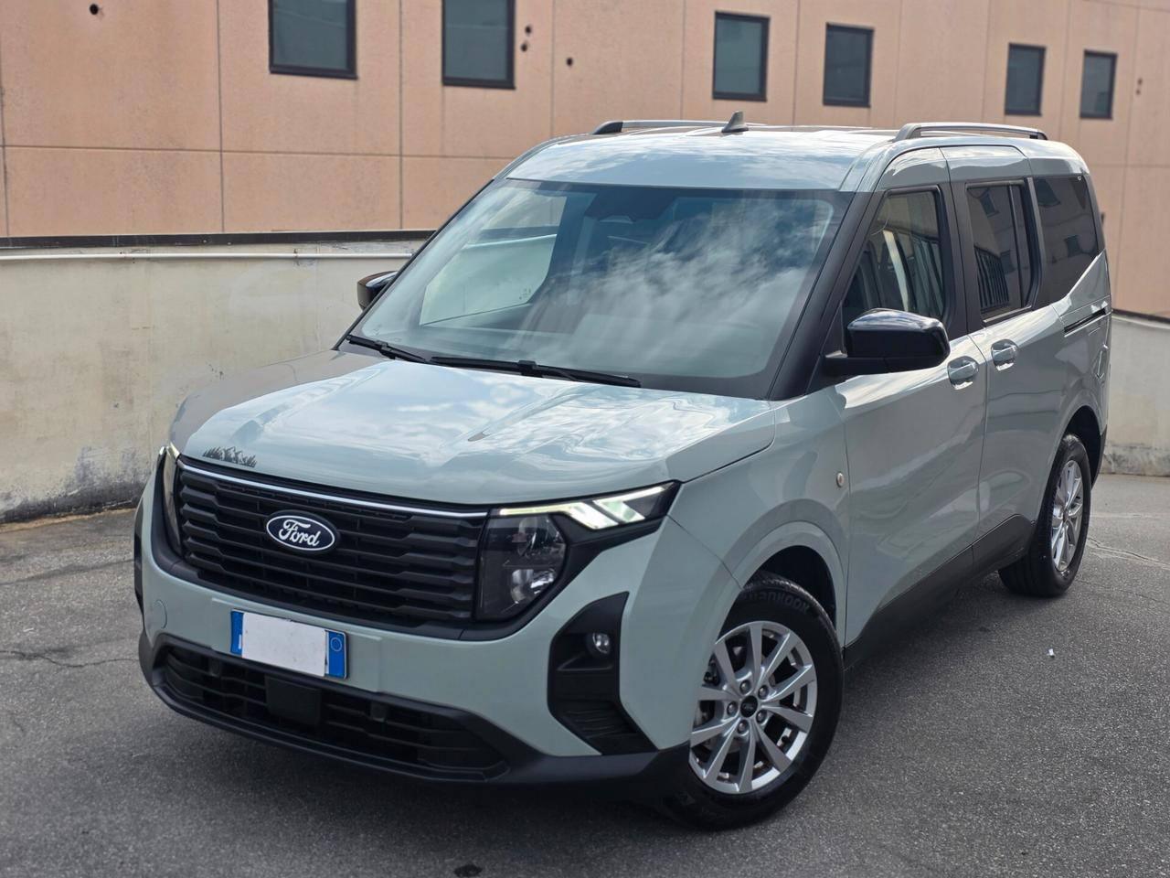 Ford Tourneo Courier 1.0 EcoBoost Active