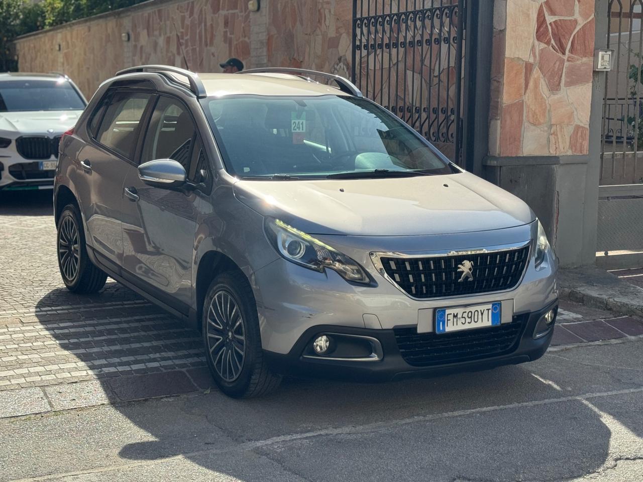 Peugeot 2008 PureTech 82 Allure GPL