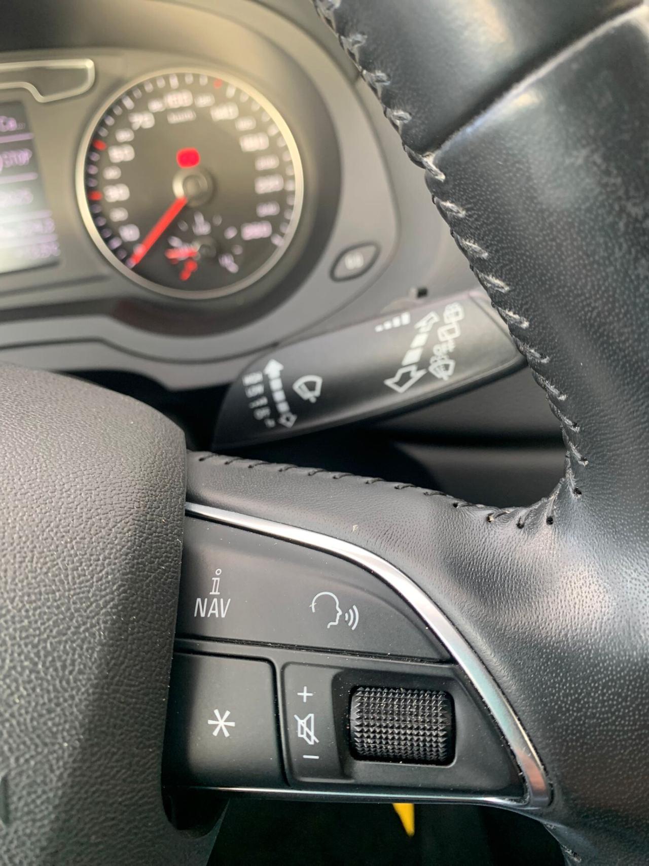 Audi Q3 2.0 TDI 150 CV S tronic Business