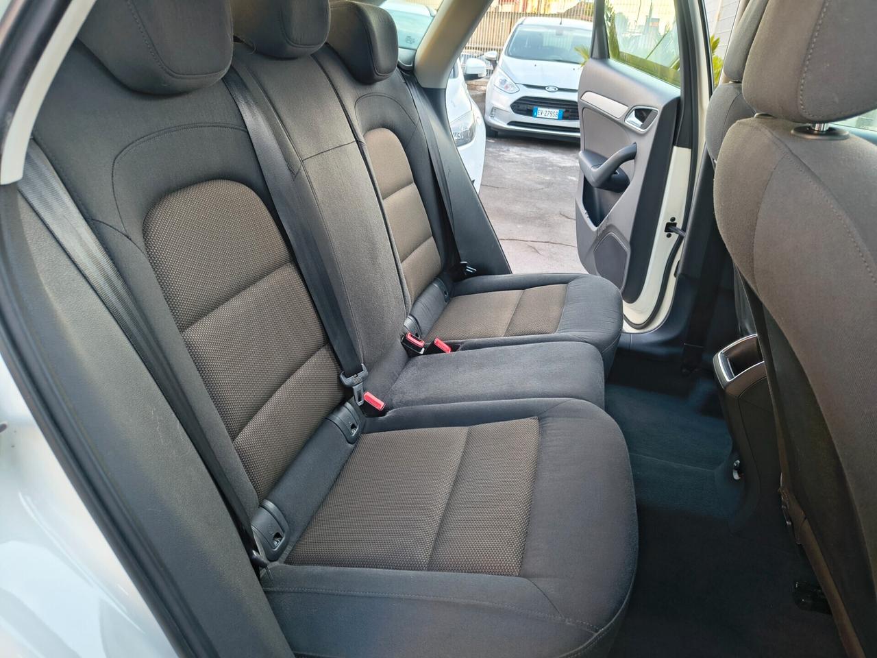 AUDI Q3 2.0 DIESEL TETTO PANORAMICO UNICOPROPRIETA