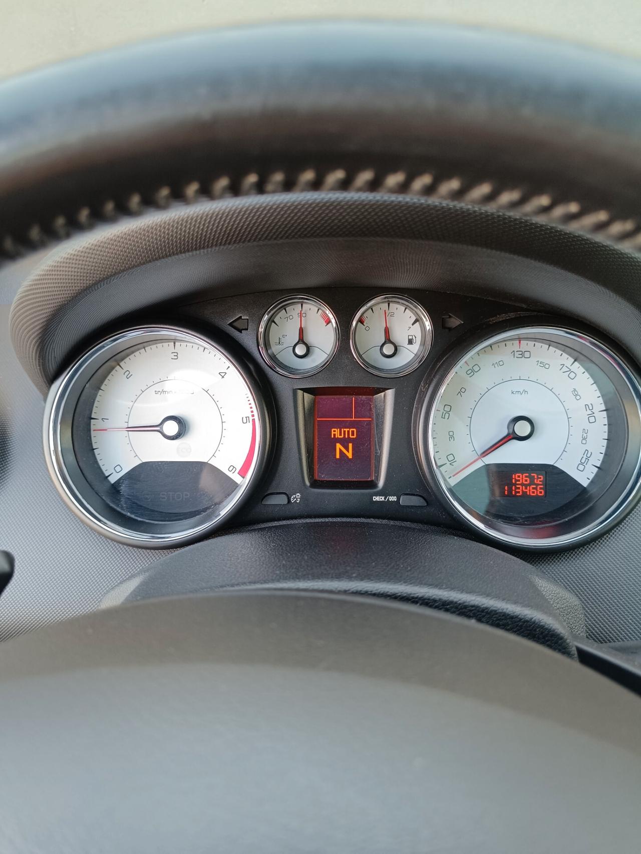 Peugeot 308 1.6 8V e-HDi 112CV Stop&Start robotiz. 5p. Allure