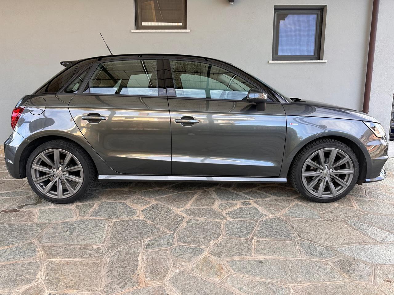 Audi A1 Sportback 1.0 tfsi Sport 82cv