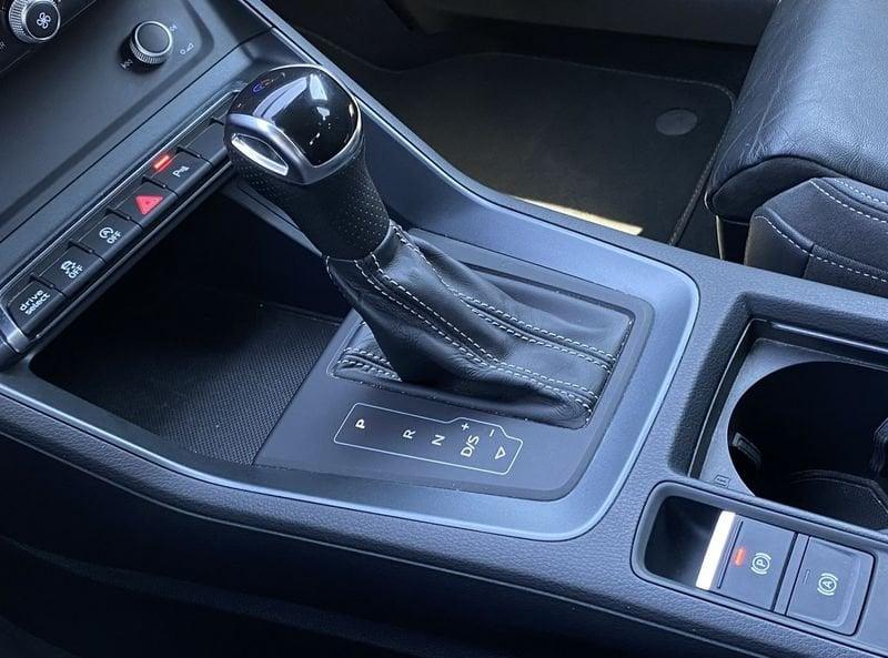 Audi Q3 SPB S Line interno ed esterno 2.0 TDI 200CV S-Tronic quattro 40