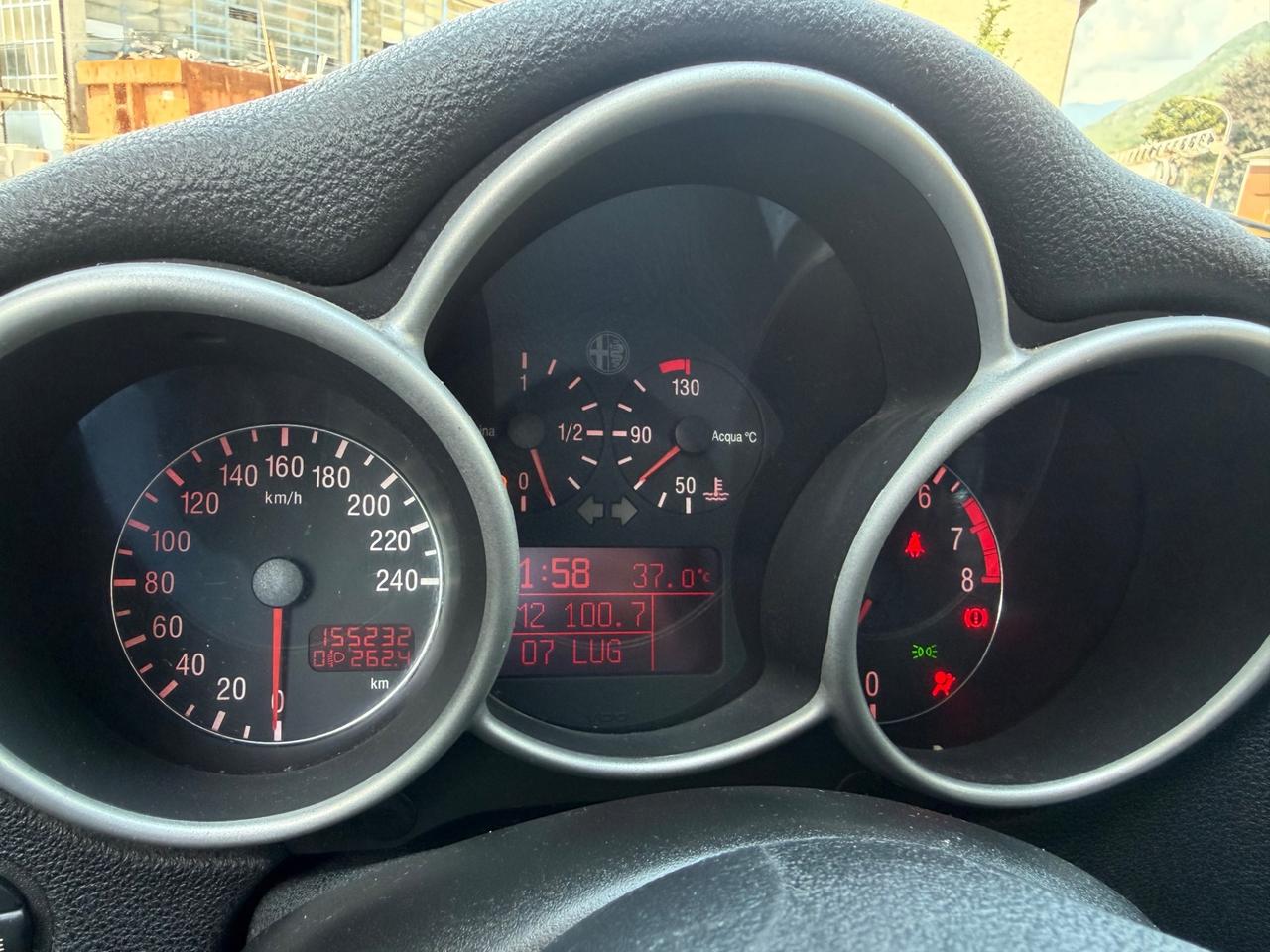Alfa Romeo 147 1.6i 16V T.S. (105 CV) cat 5p. Connect