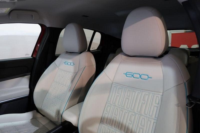 FIAT 600 600 1.2 hybrid La Prima 110cv auto