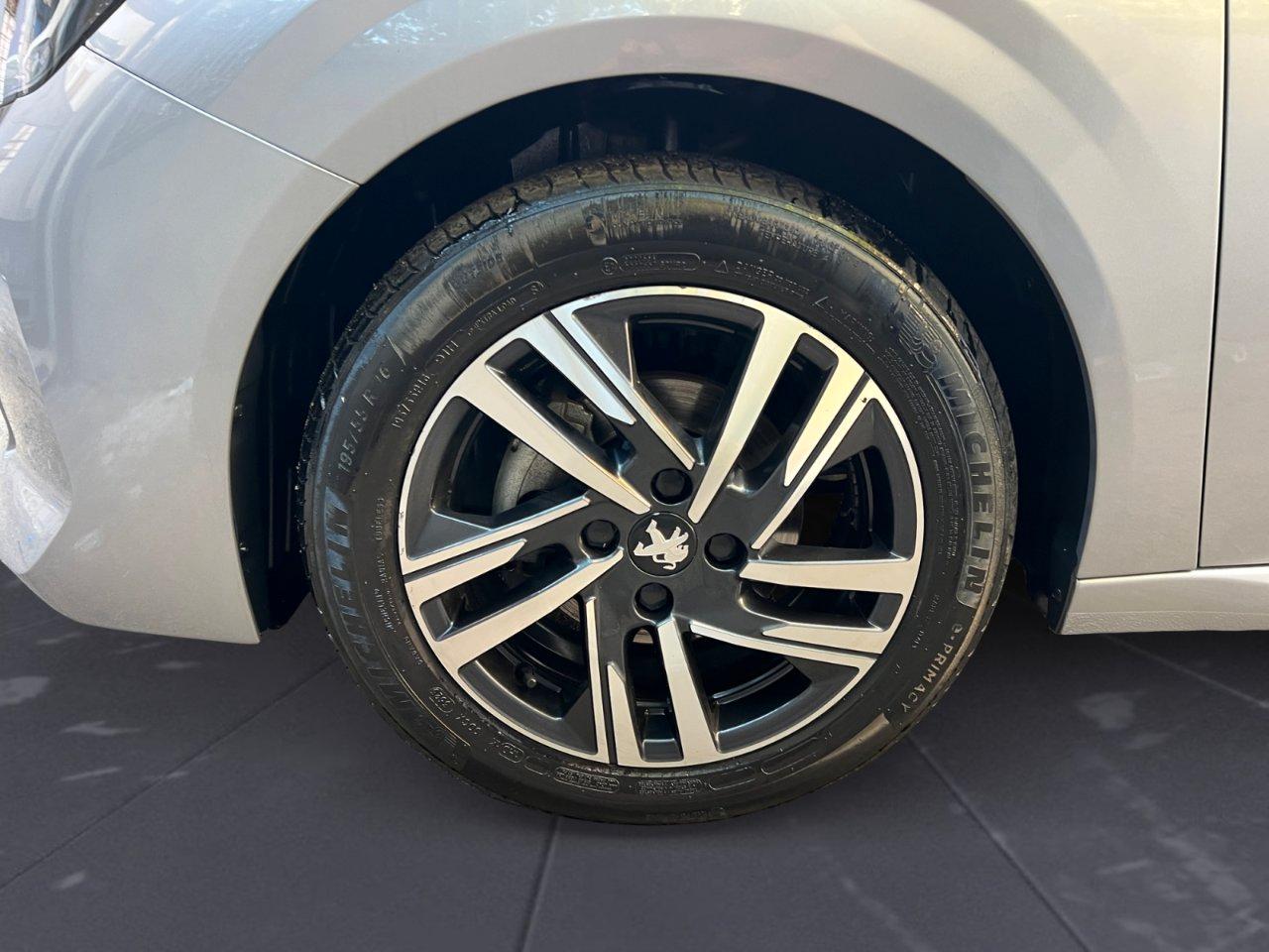 Peugeot 208 1.2 puretech Active Pack s&s 75cv KM 11.000