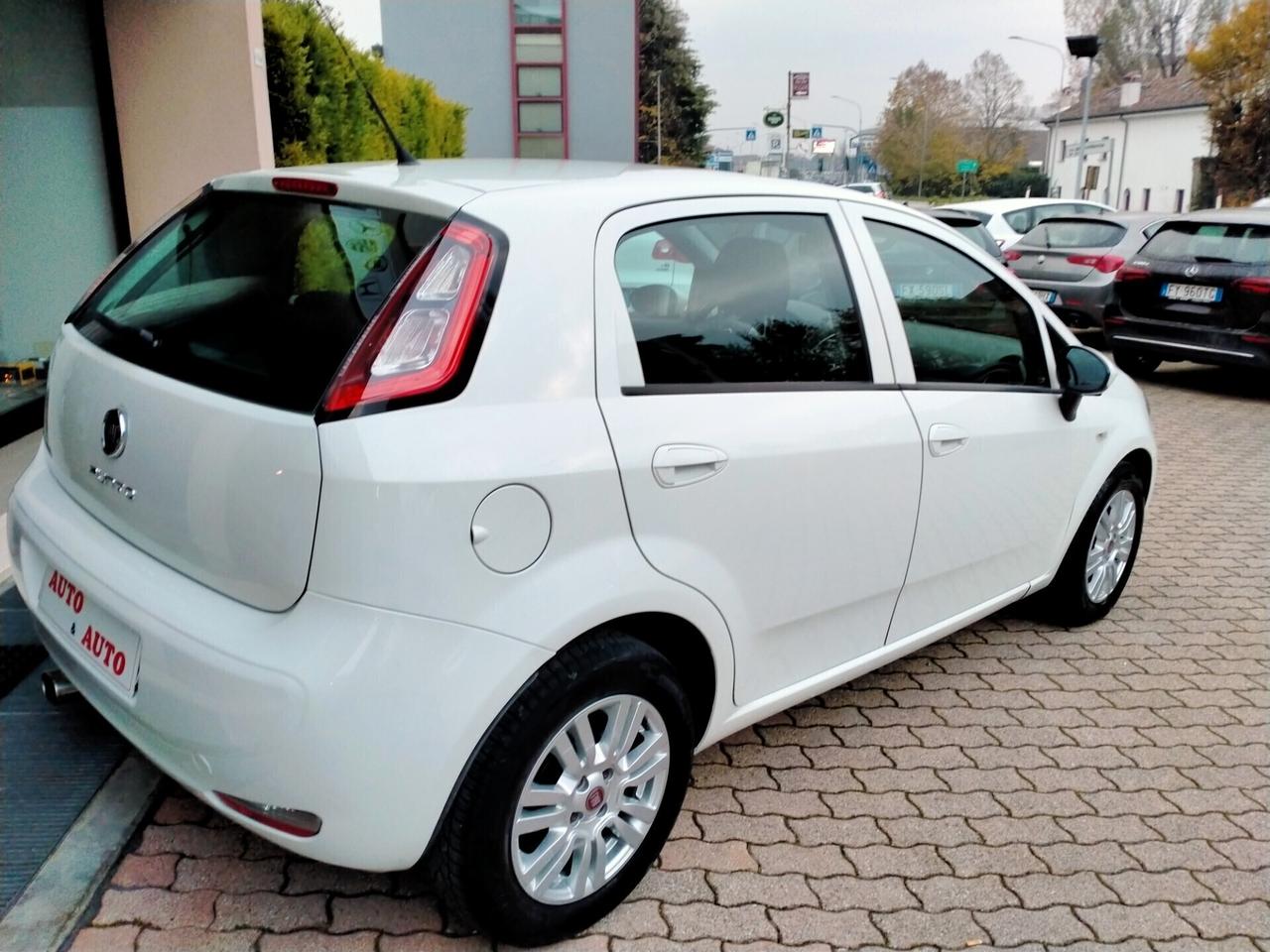Fiat Punto 1.3 MJT 75CV LOUNGE 5P NEOPAT. UNICO PROPRIETARIO