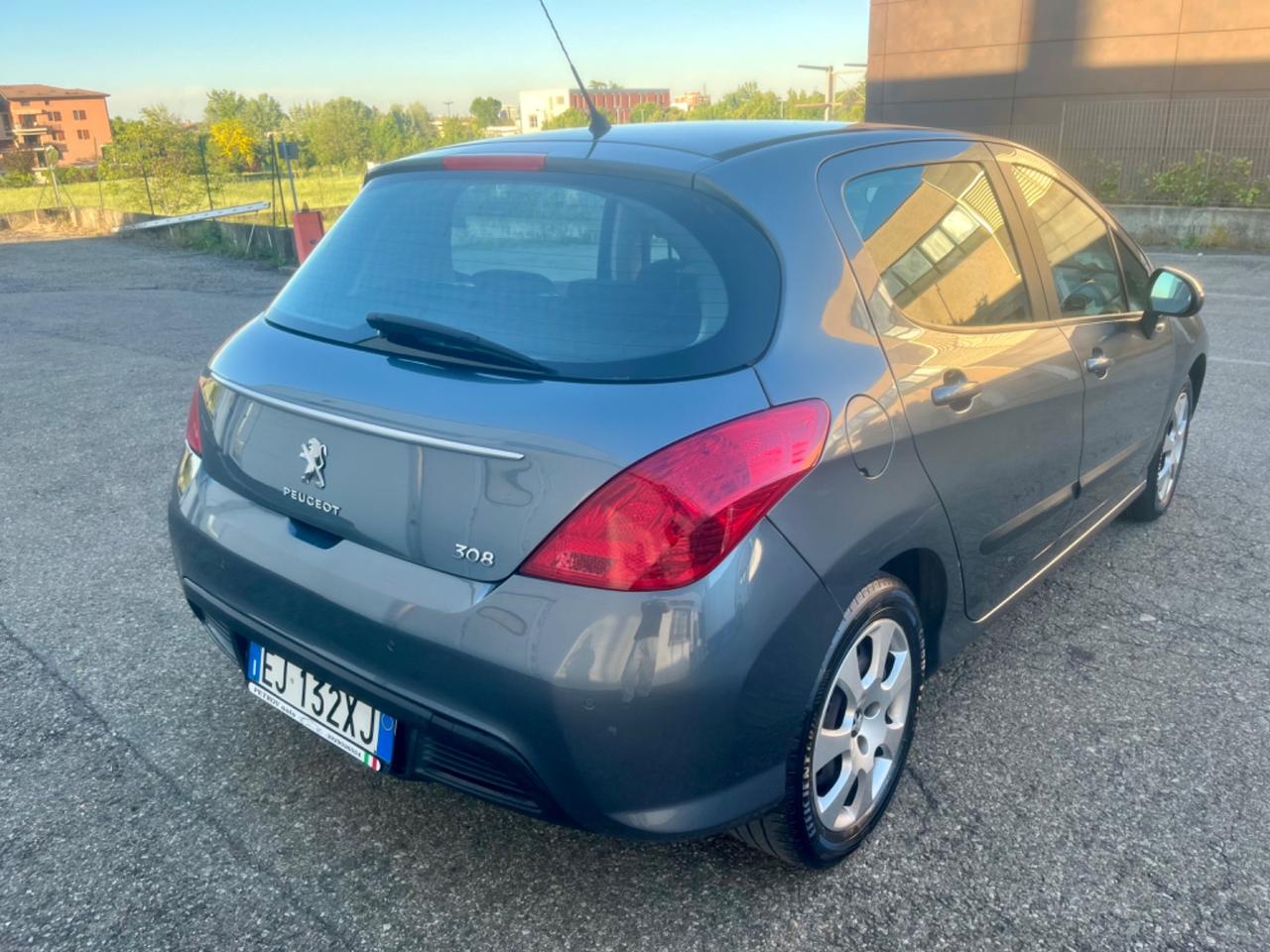 Peugeot 308 1.6hdi 2012 152.000km perfetta per neopatentati