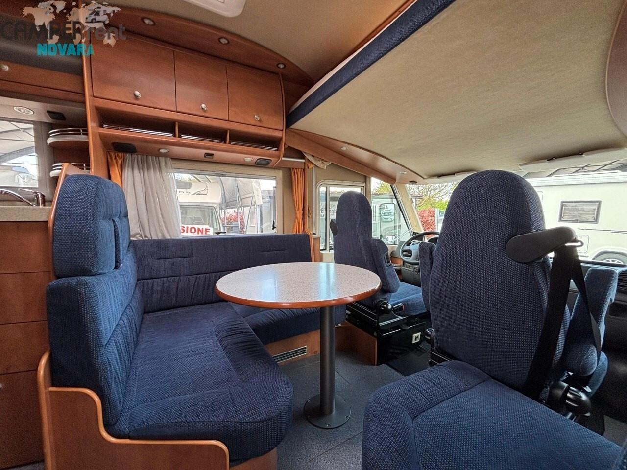 Carthago CHIC I 47 - MOTORHOME LETTO MATRIMONIALE E GARAGE