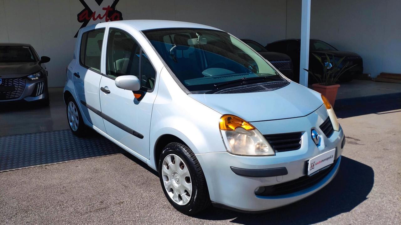 Renault Modus 1.5 dCi 85CV C. Manuale