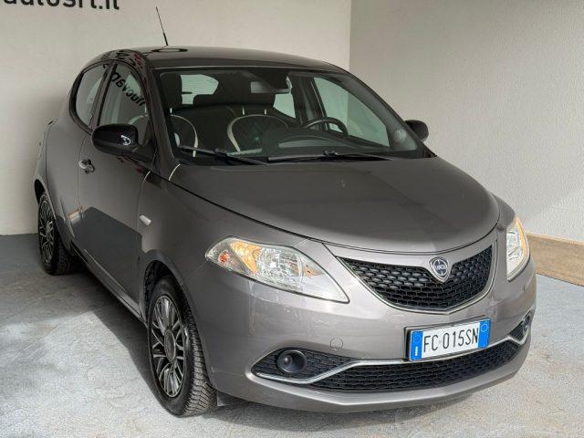 LANCIA Ypsilon 1.2 69 CV 5 porte Gold