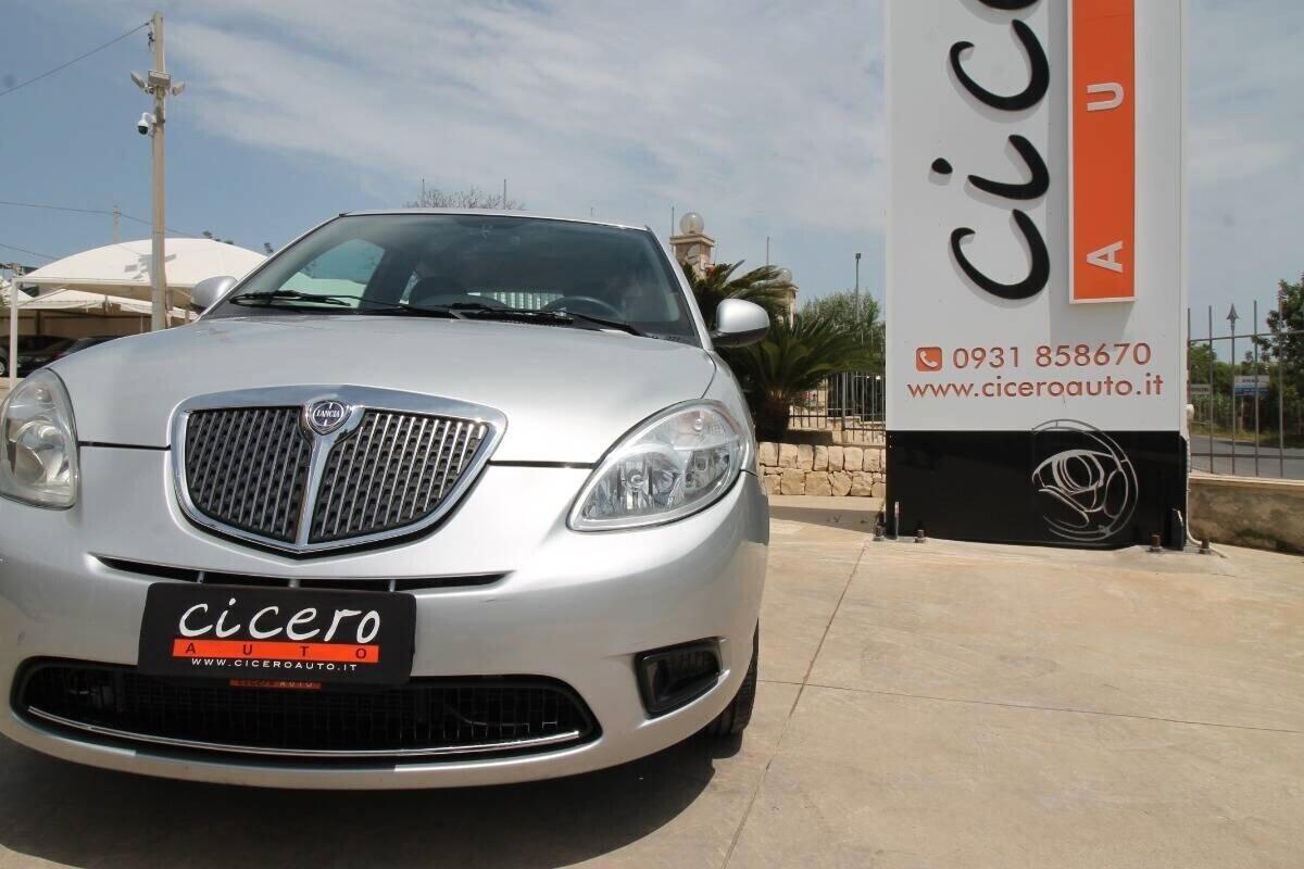 Lancia Ypsilon 1.3 MJT 75 CV New Oro|84000KM|2011