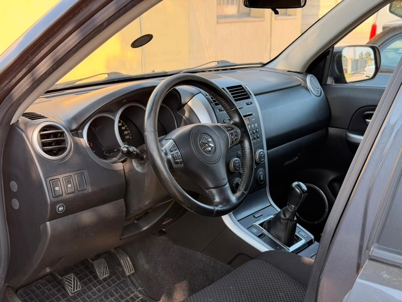 Suzuki Grand Vitara 2.4 GPL 5p Executive Crossover