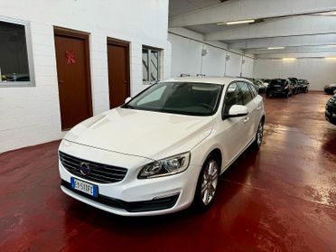 Volvo V60 D4 Geartronic Kinetic