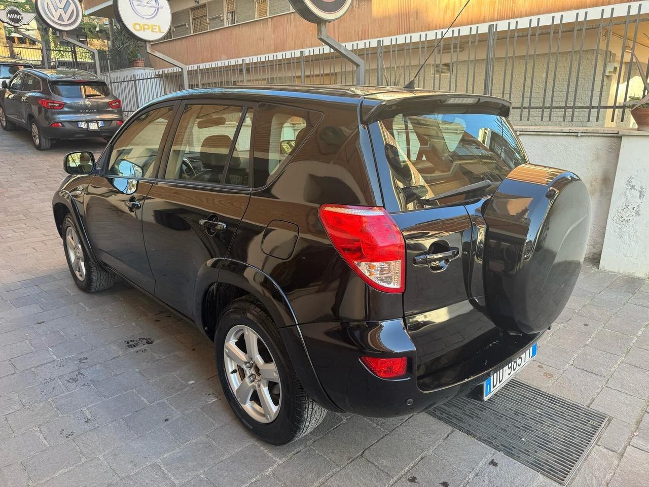 Toyota Rav 4 2.2 D-4D 177cv LUXURY