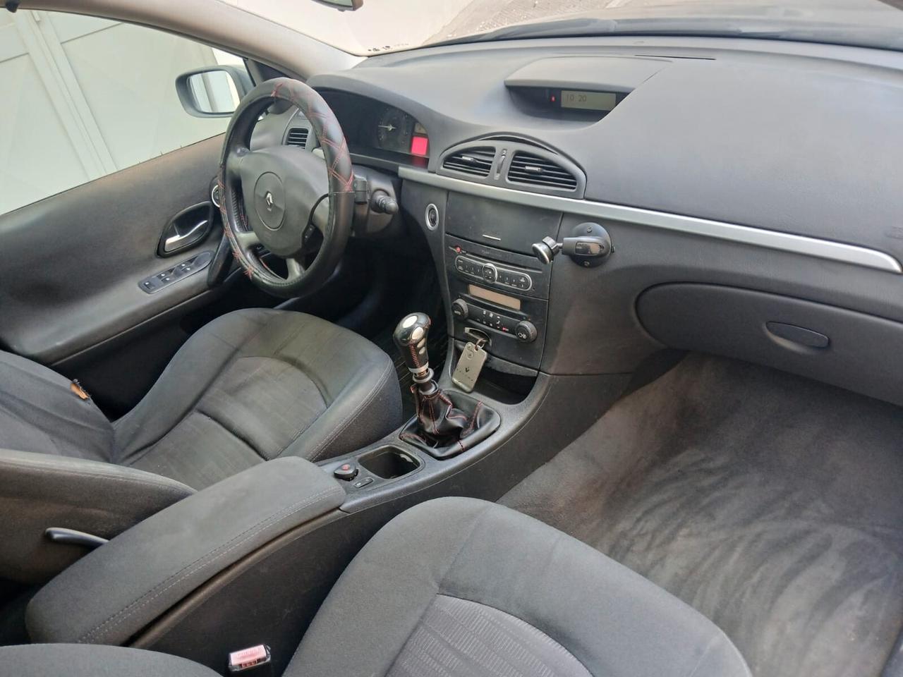 Renault Laguna 1.9 dCi/130CV Grandtour Confort