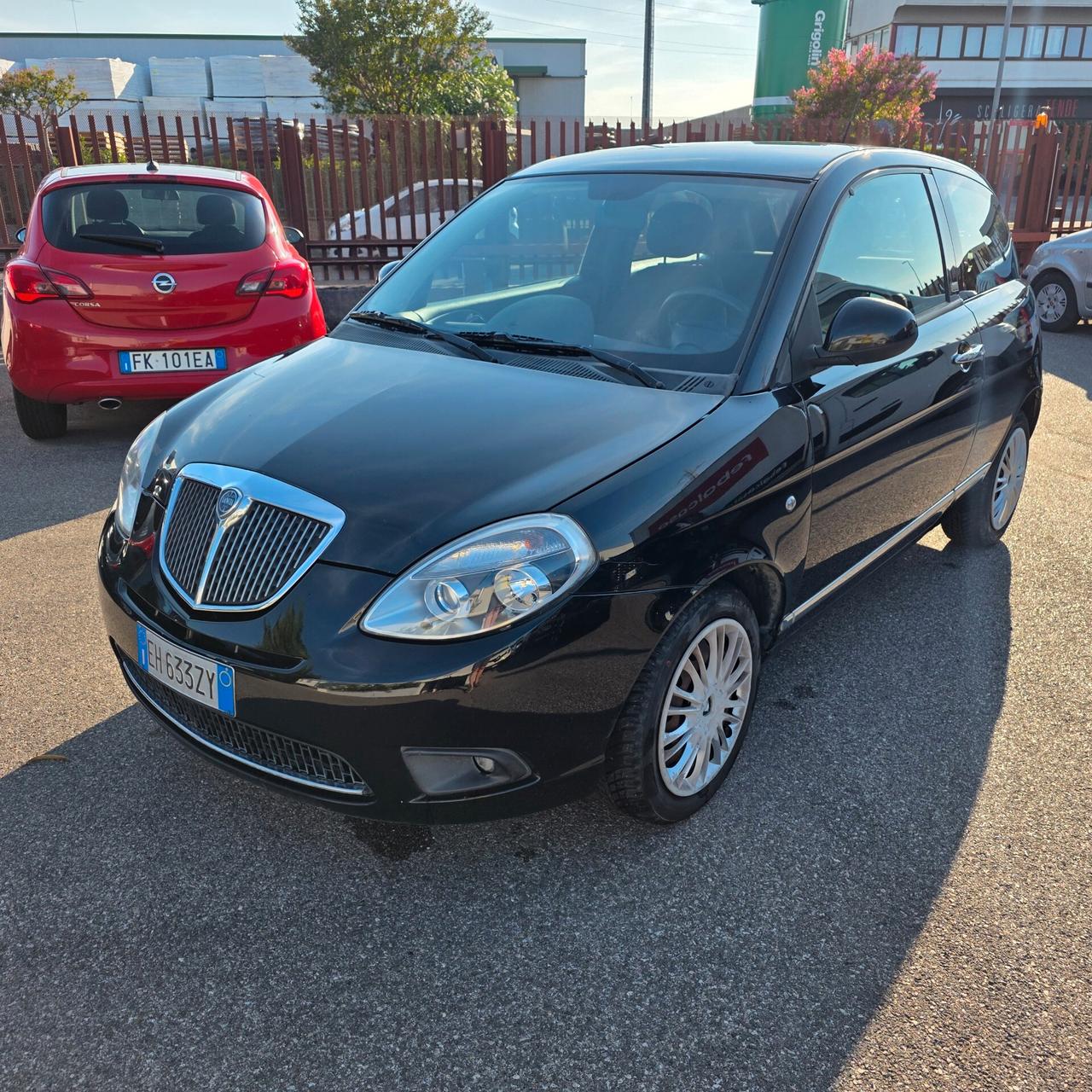 Lancia Ypsilon 1.3 MJT 75 CV Diva
