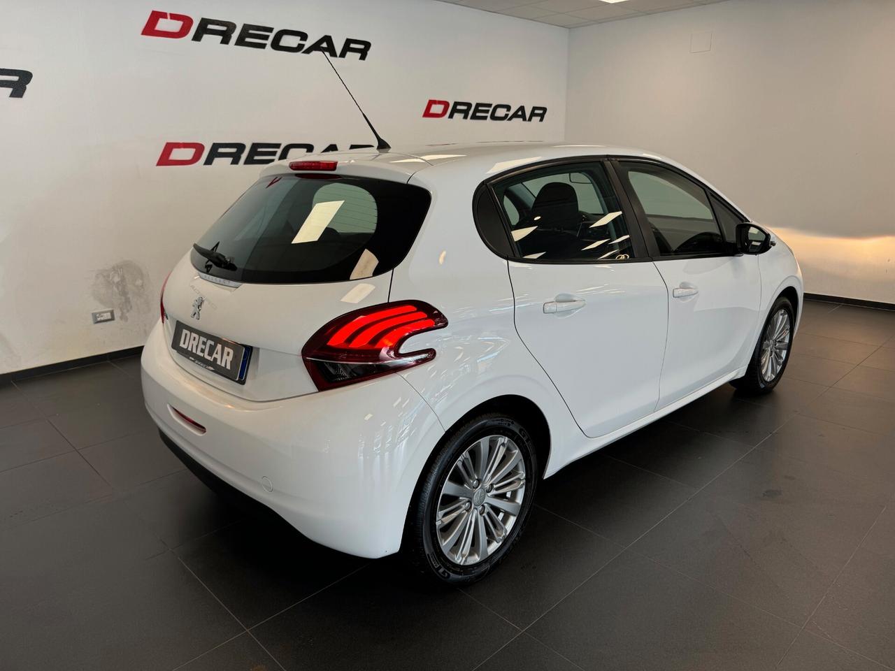 Peugeot 208 PureTech 82 5 porte Active NEOPATENTATI UNIPROP.