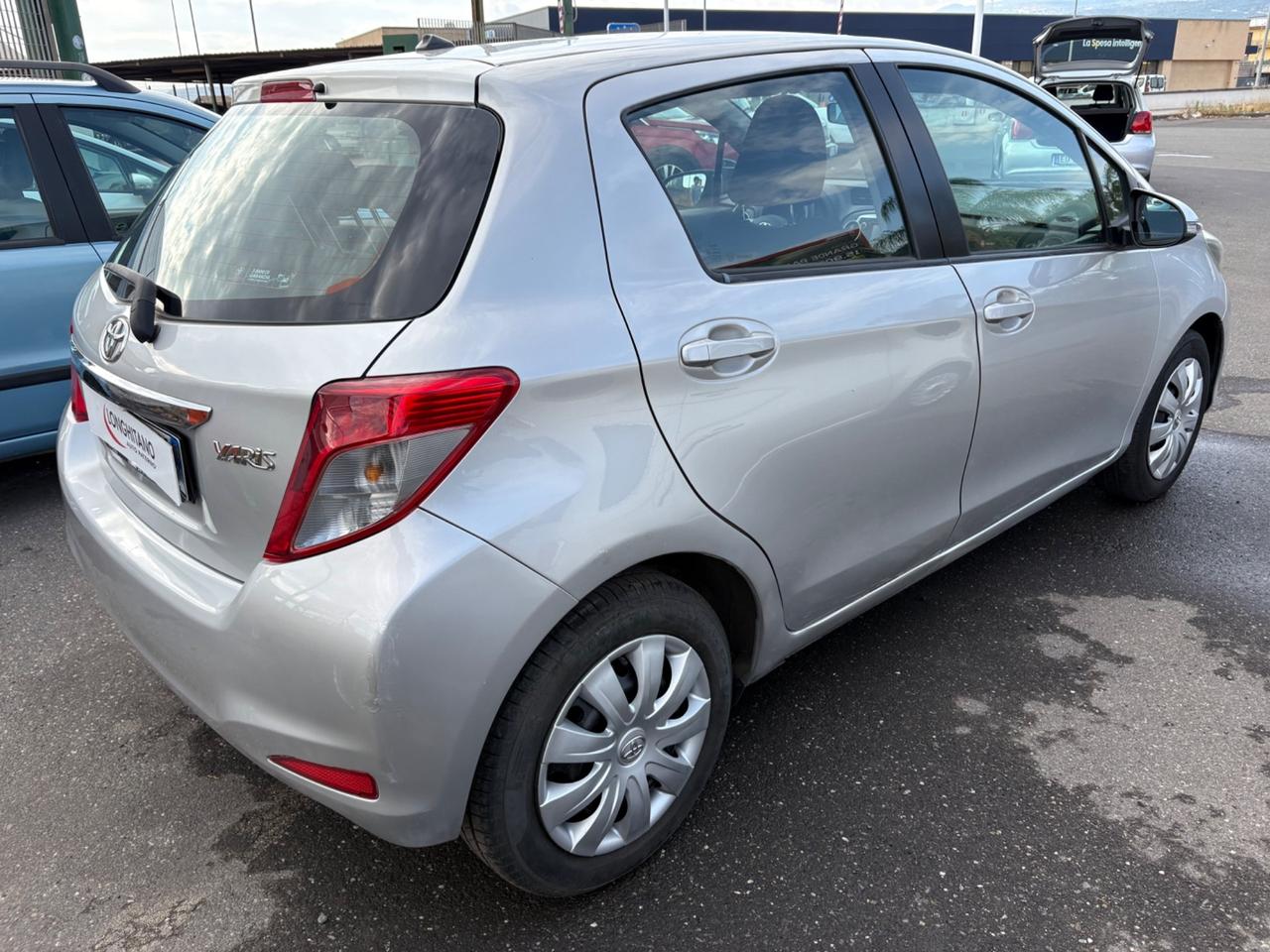 Toyota Yaris 1.0 5 porte