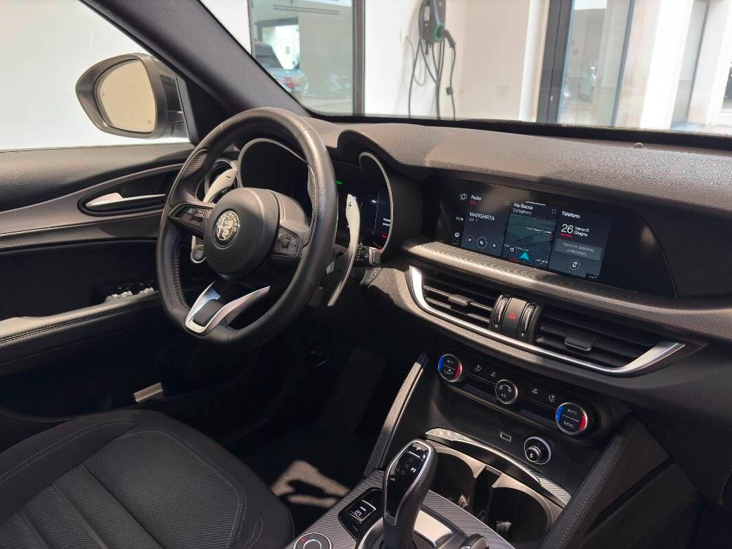 Alfa Romeo Stelvio 2.2 t Sprint Q4 210cv auto