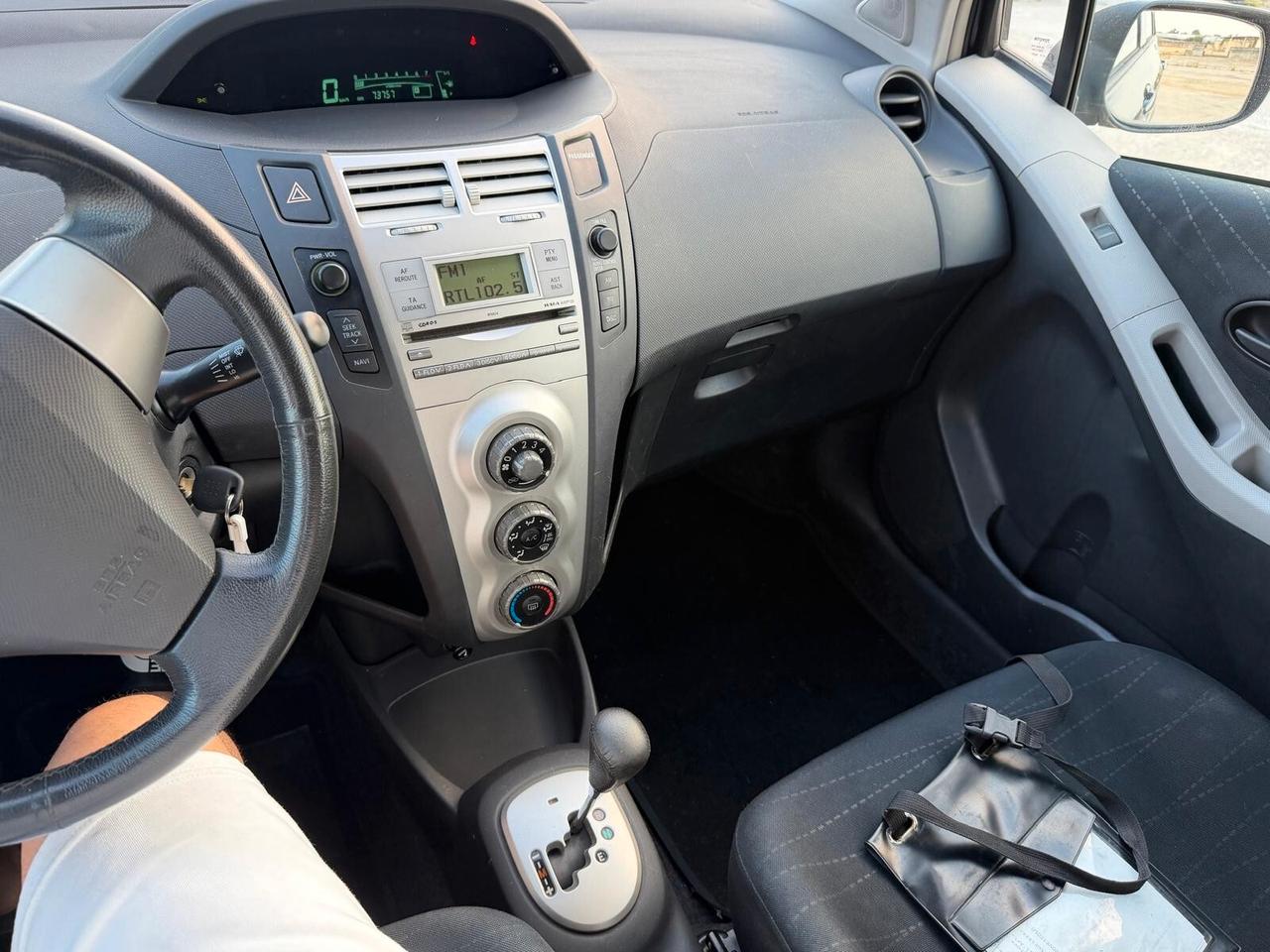 Toyota Yaris 1.3 5 porte Sol