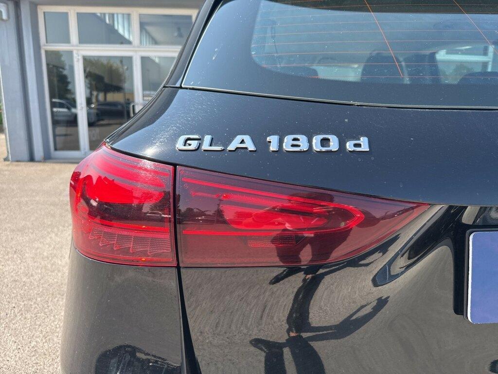 Mercedes GLA 180 180 D Advanced 8G-DCT