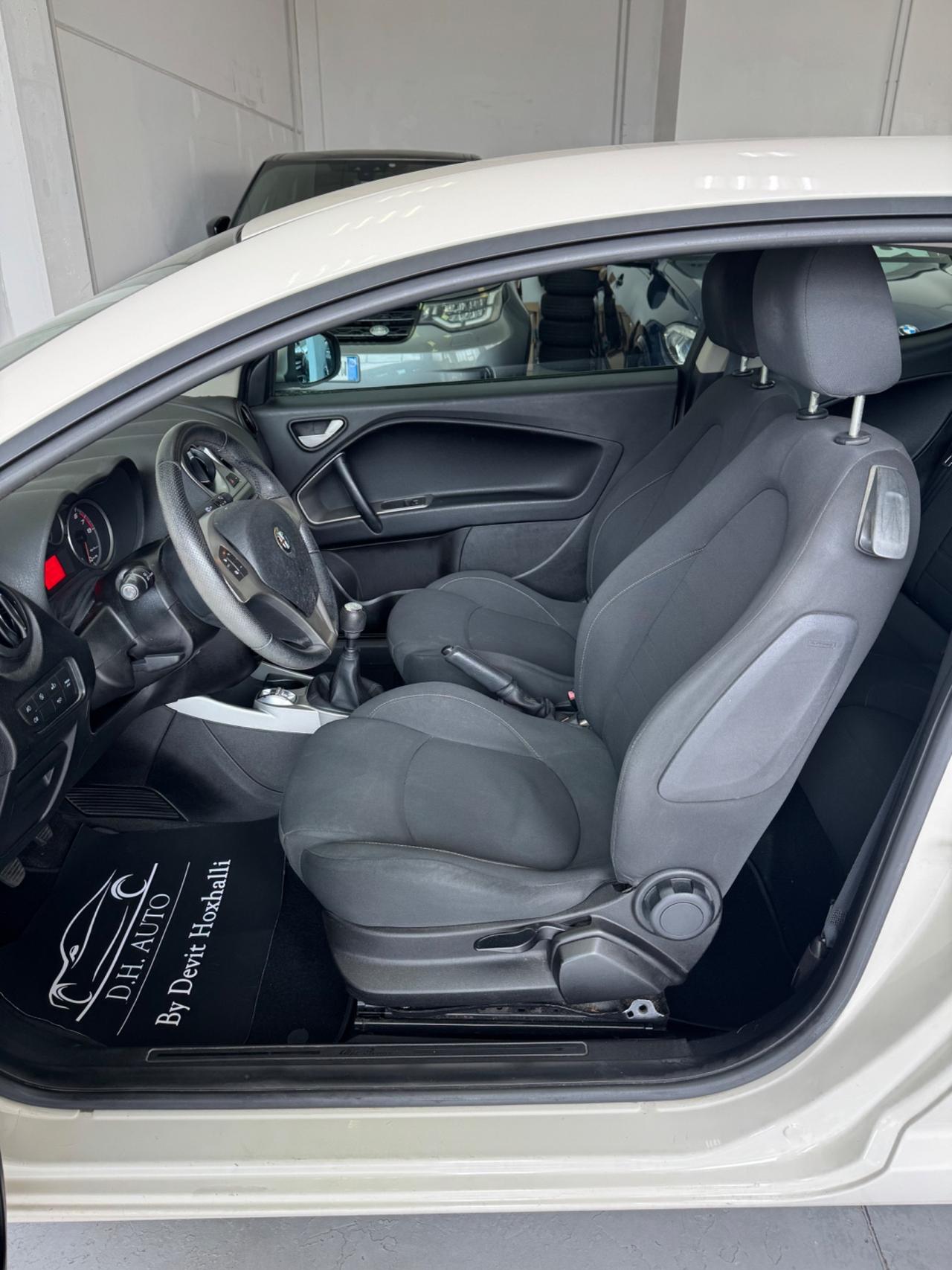Alfa Romeo MiTo 1.4 105 CV M.air S&S Distinctive