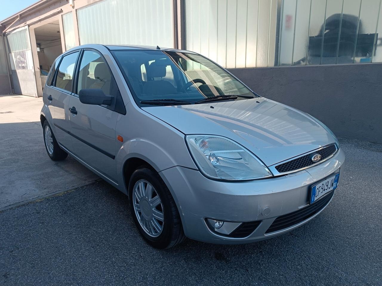 Ford Fiesta 1.4 benzina