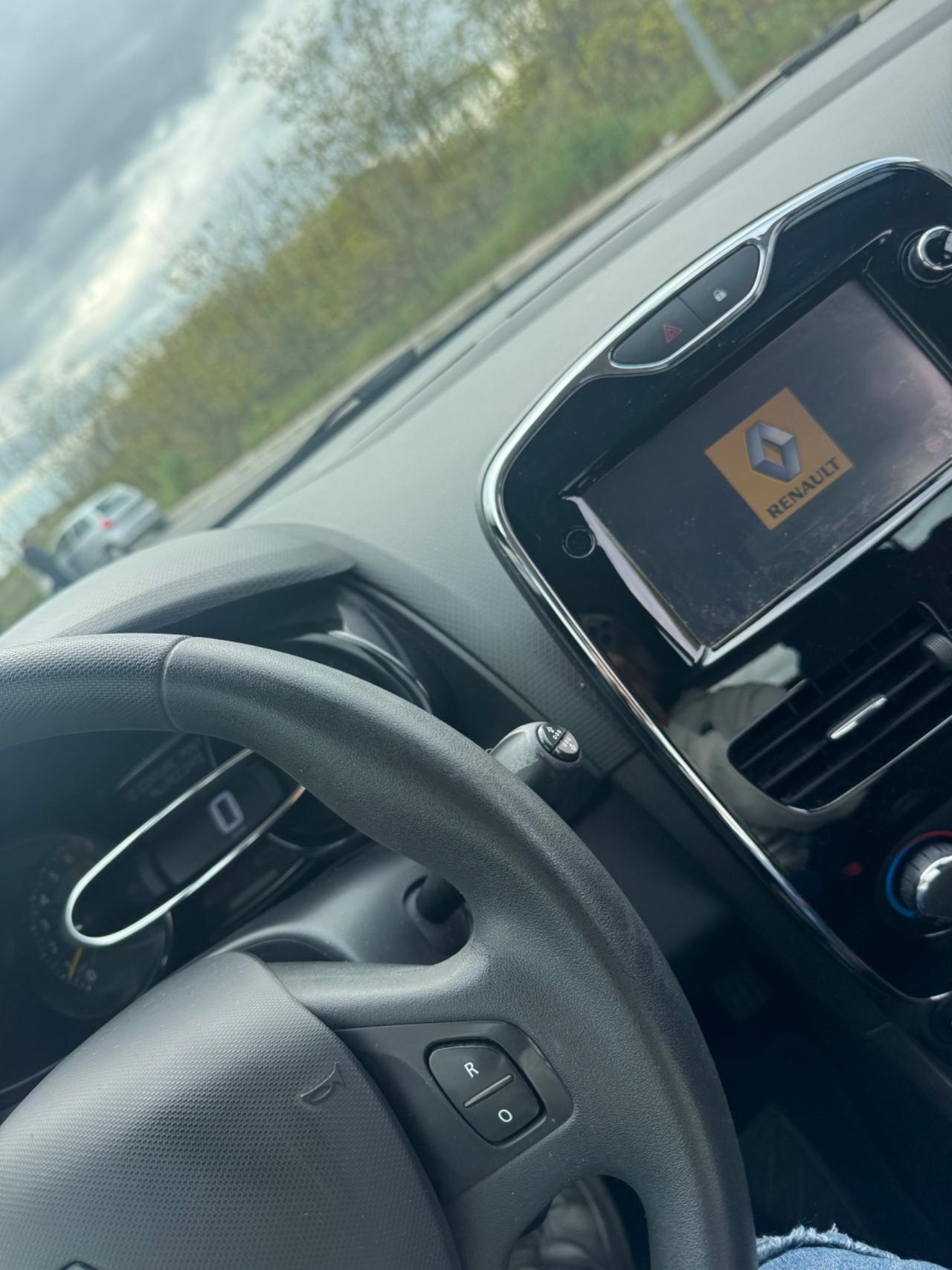 Renault Clio 1.2 75CV GPL 5 porte