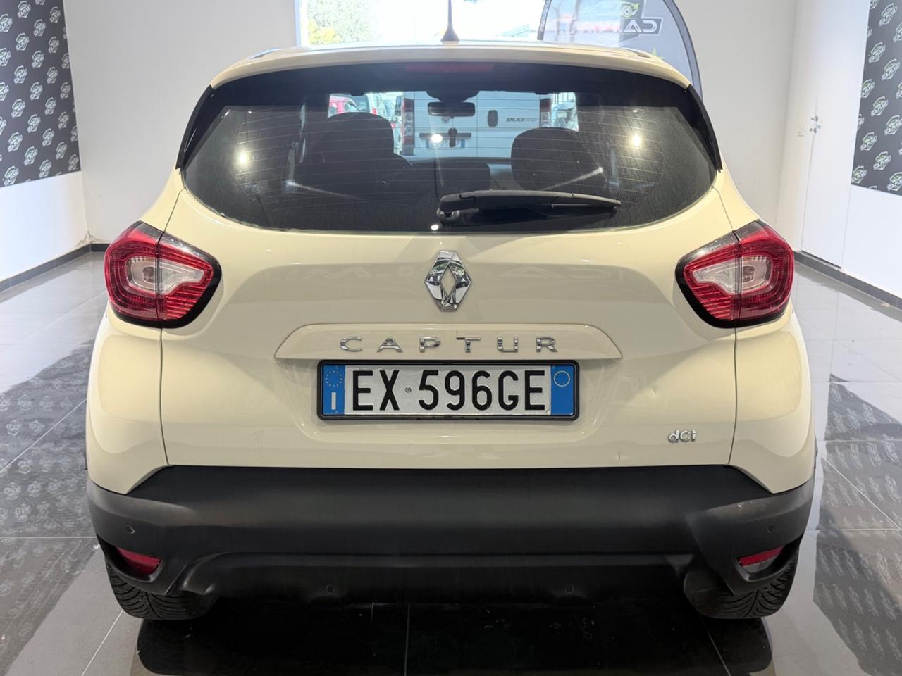 Renault Captur - 2014 1.5 dCi 8V 90 CV Start&Stop Wave