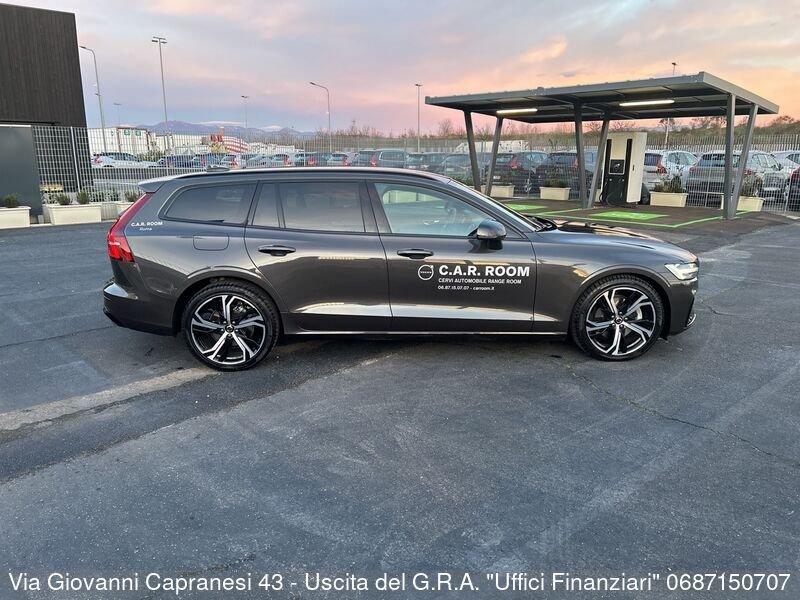 Volvo V60 B4 (d) automatico Plus Dark