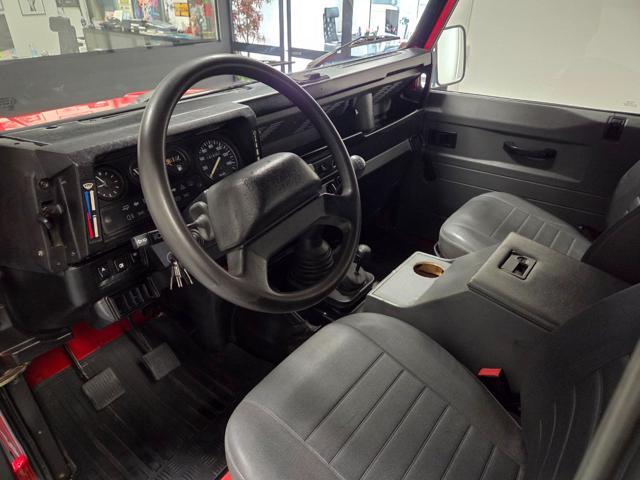 LAND ROVER Defender 90 TDI 300 ARIA CONDIZIONATA 7 POSTI