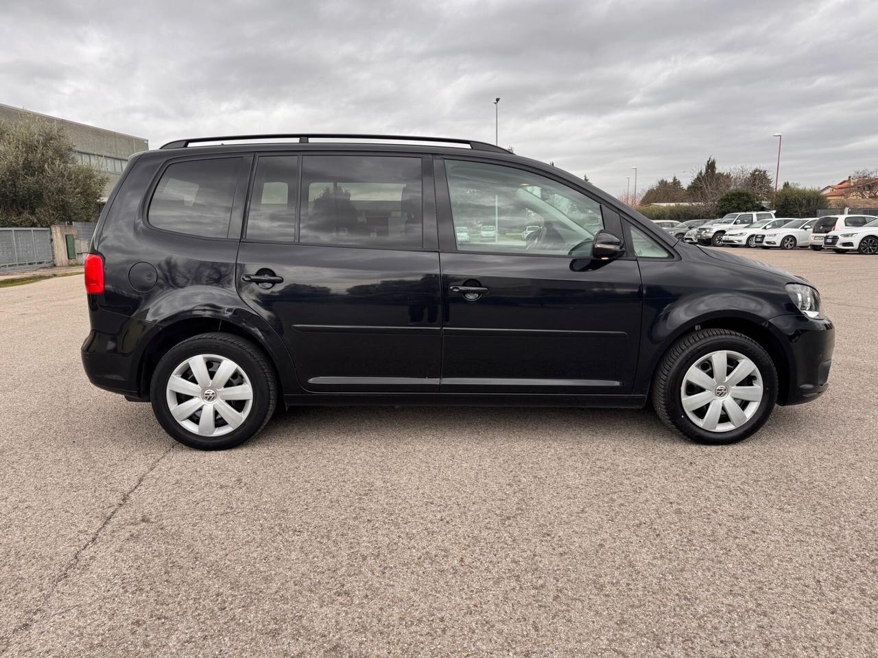 Volkswagen Touran Business 1.4 Highline EcoFuel 7 posti