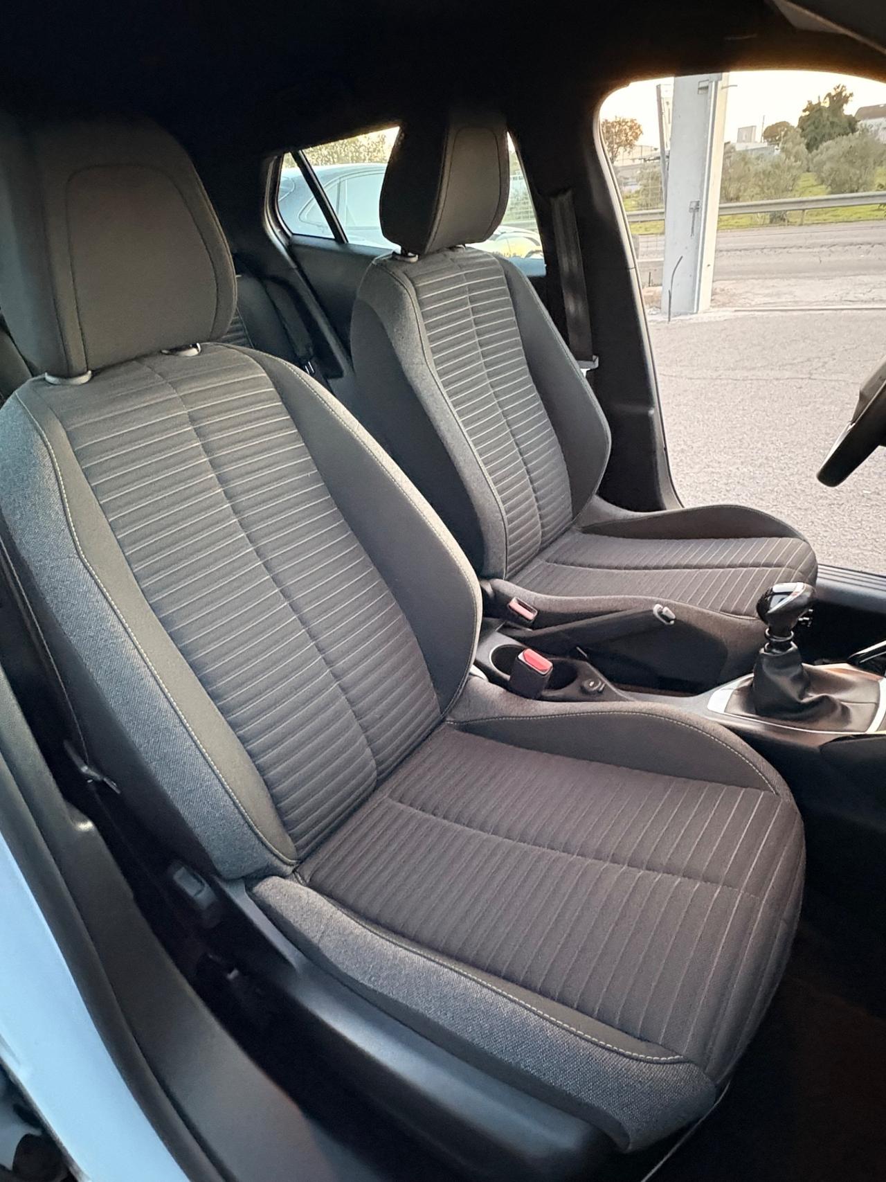 Peugeot 2008 PureTech 100 S&S Active