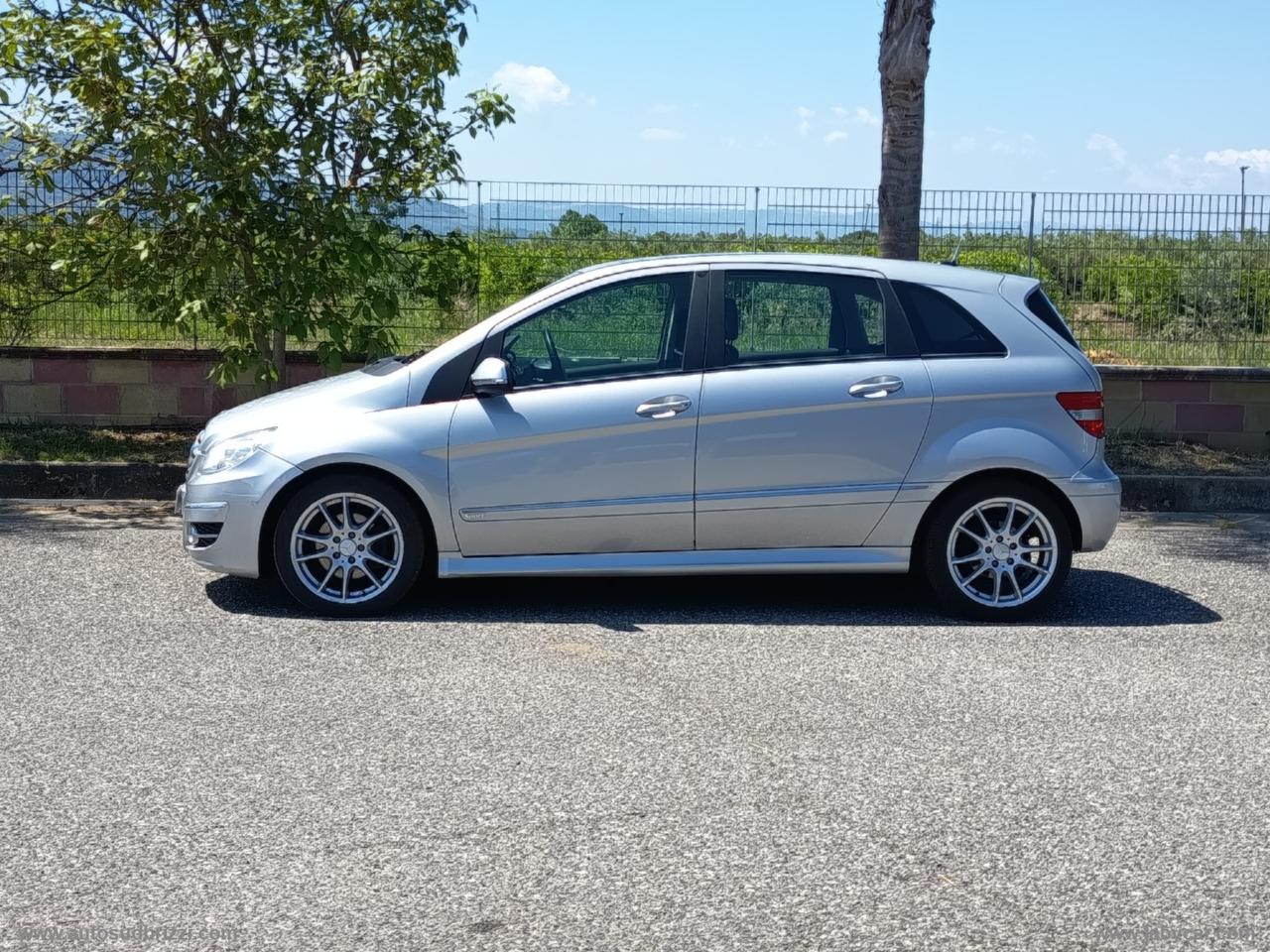 MERCEDES-BENZ B 200 CDI Premium