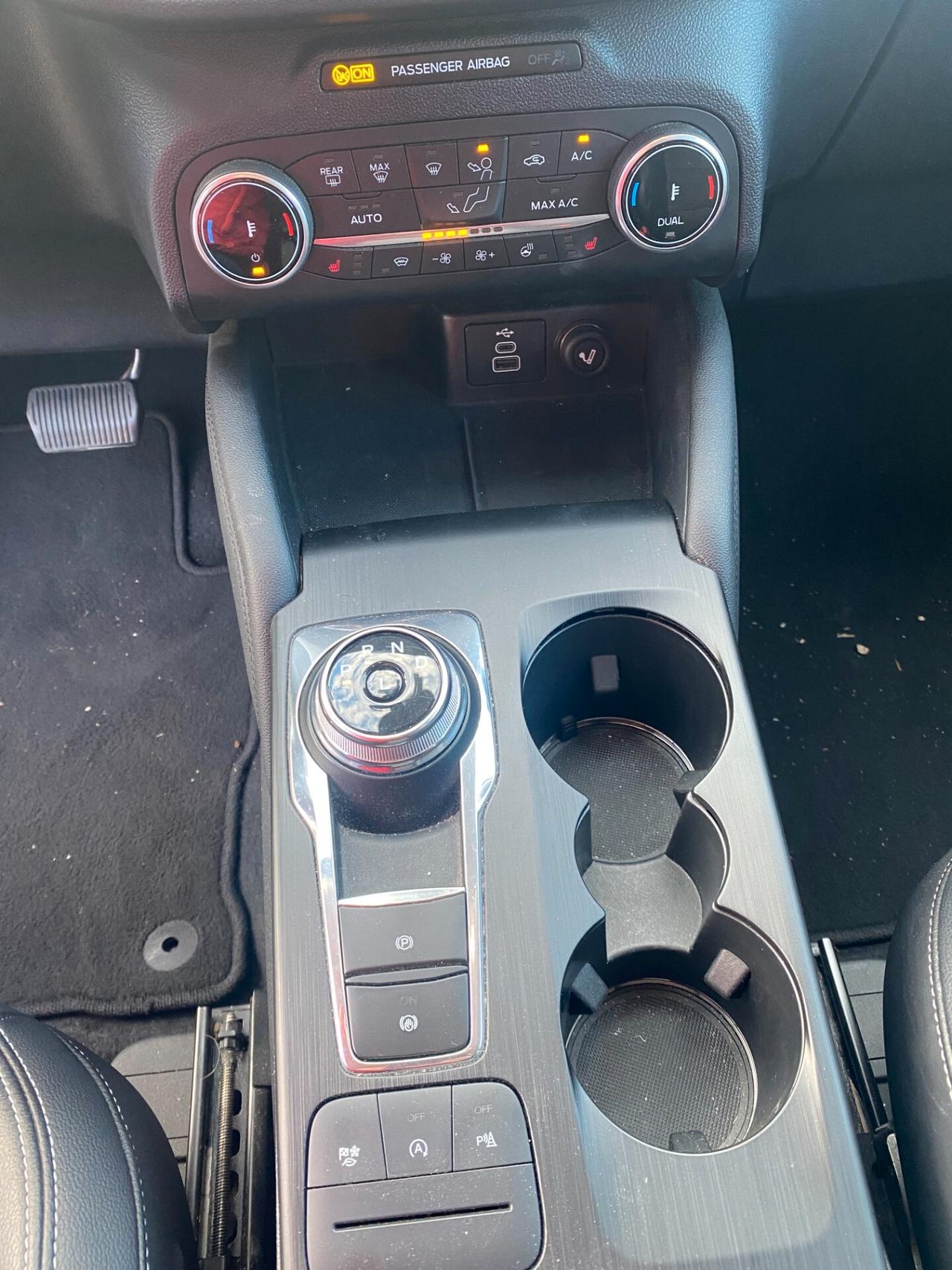 FORD Kuga 2.0 Ecoblue 2wd 120cv Autom. TITANIUM