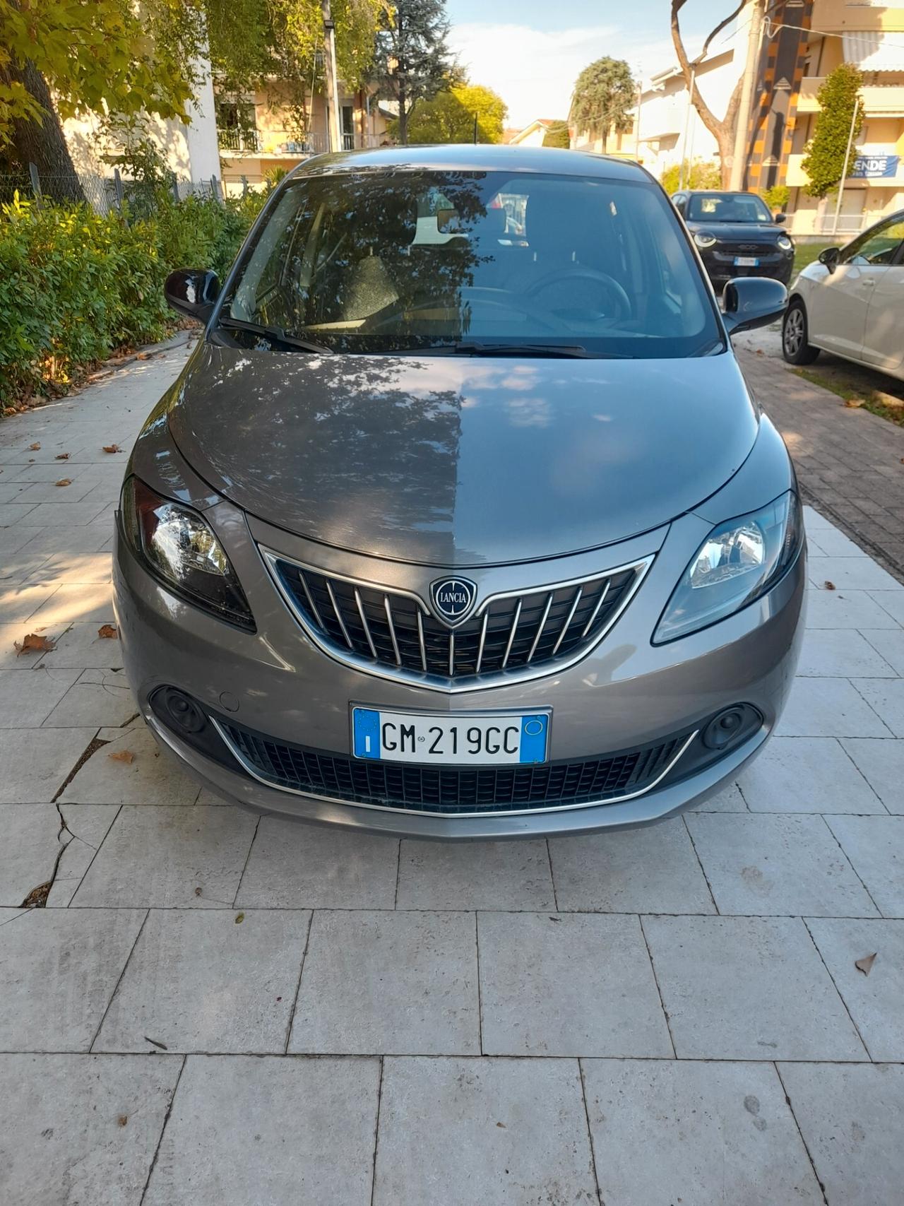 Lancia Ypsilon 1.0 Hybrid Gold