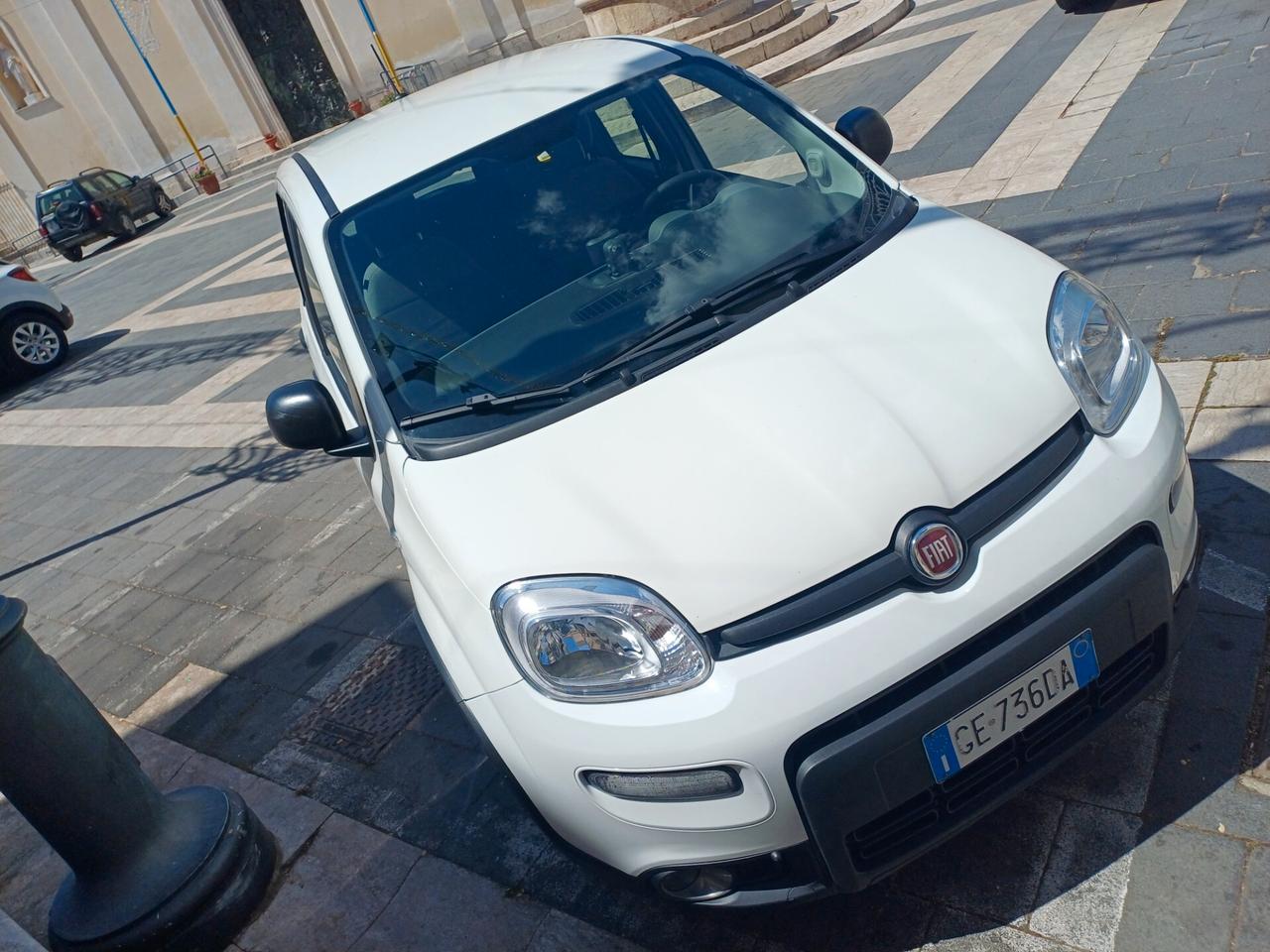 Fiat Panda Hybrid autocarro 4 posti