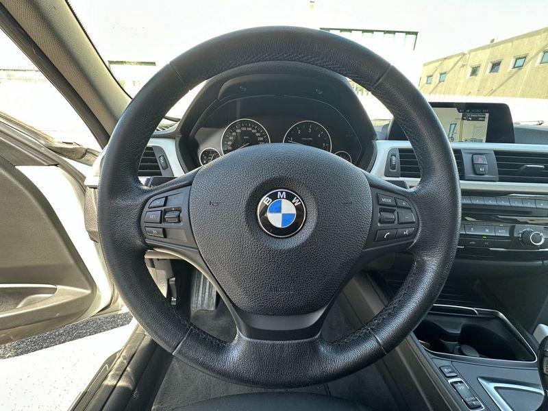 BMW Serie 3 318d Business Advantage Automatica 150cv