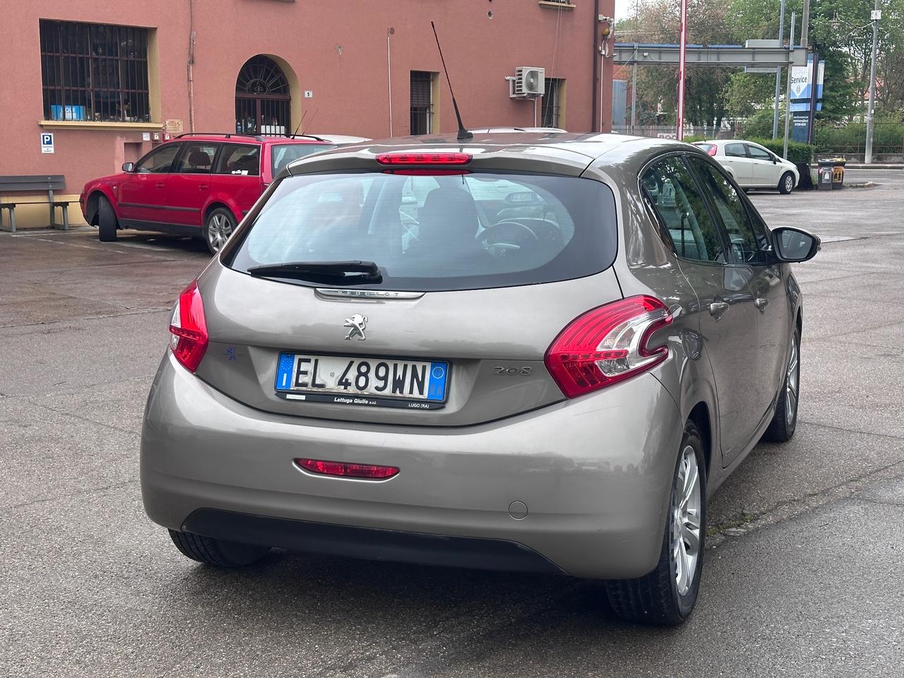 Peugeot 208 1.2 VTi 82 CV 5porte Allure Gpl